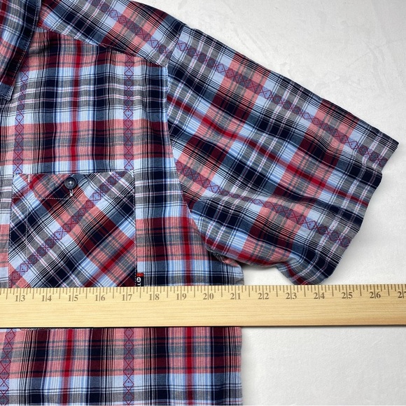 Merrell Plaid Red And Blue Men’s Button Up Short Sleeve Shirt Size Large UPF 20+ - Picture 6 of 7